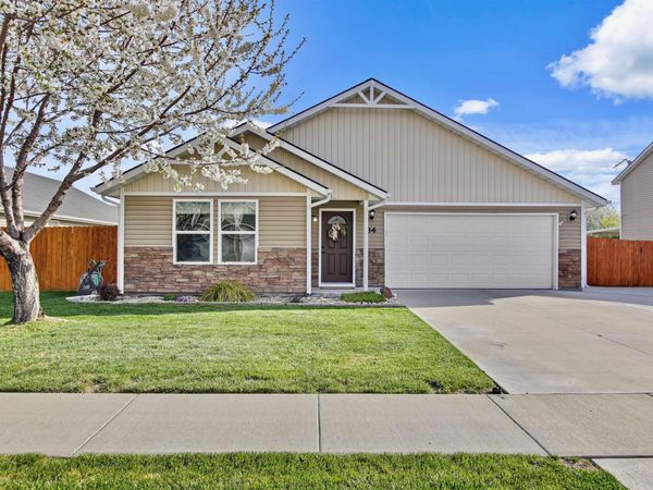 34 N Granite Falls Dr, Nampa, ID 83651