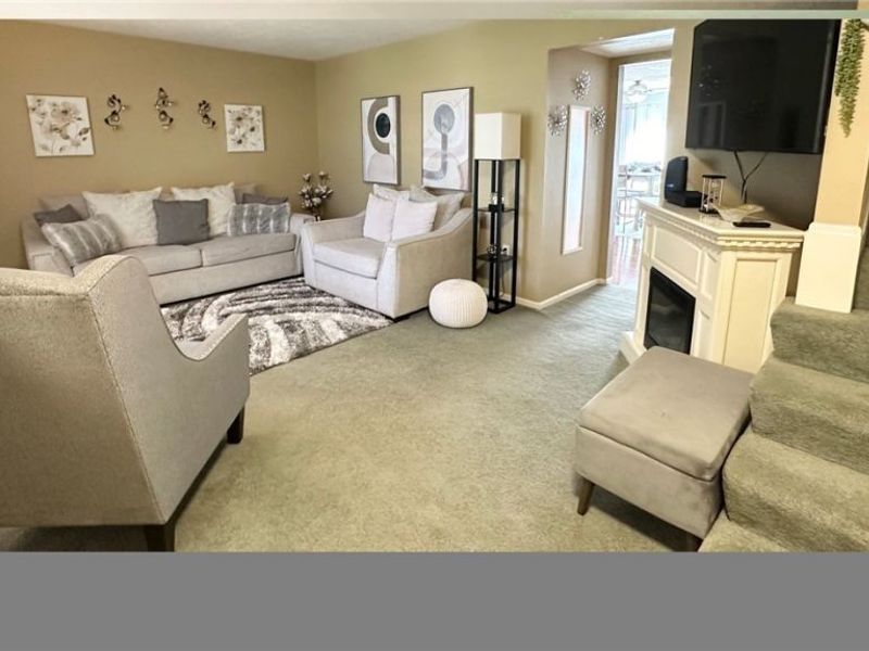 6960 S Parkway Drive, Middleburg Heights, OH 44130 Photo 10