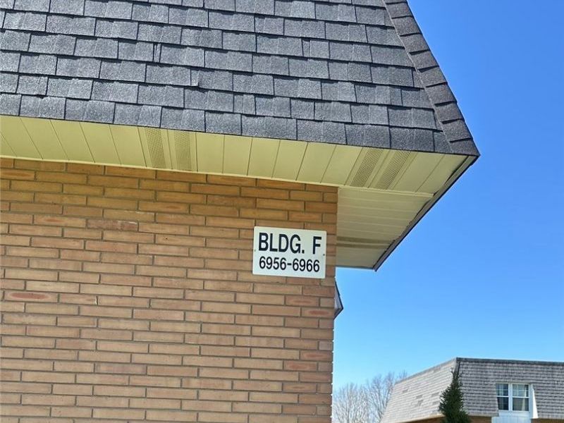 6960 S Parkway Drive, Middleburg Heights, OH 44130 Photo 22