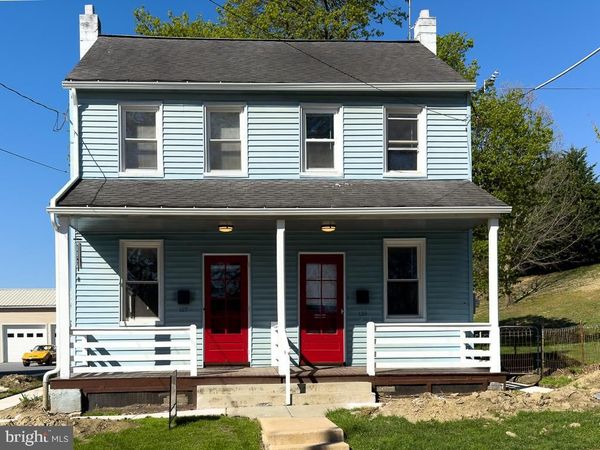 127 N PRINCE STREET , MILLERSVILLE, PA 17551