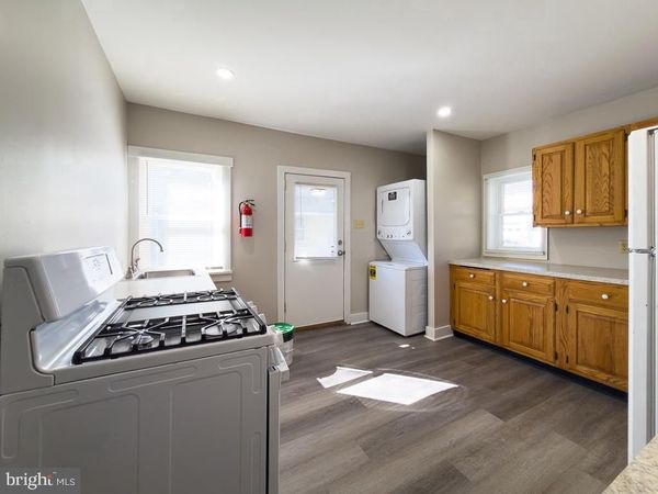 127 N PRINCE STREET, MILLERSVILLE, PA 17551