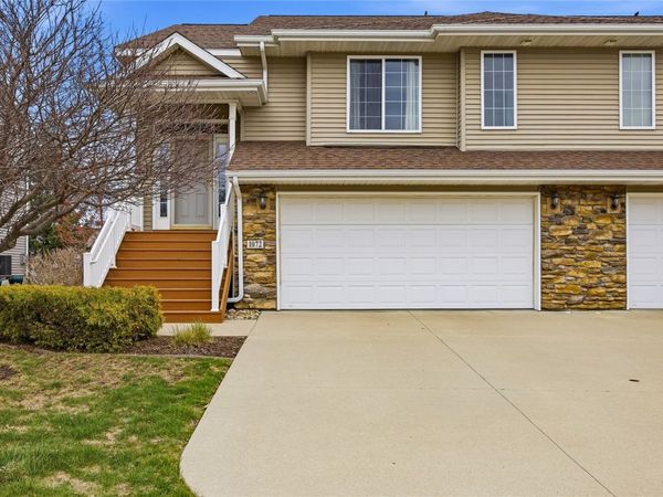 1072 Patton Lane , North Liberty, IA 52317