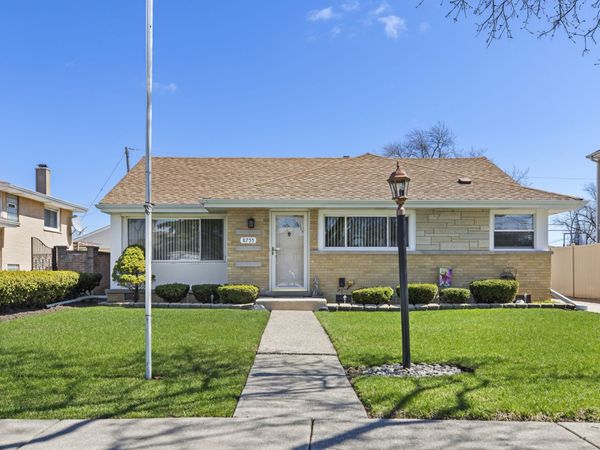 8755 N Oleander Avenue , Niles, IL 60714