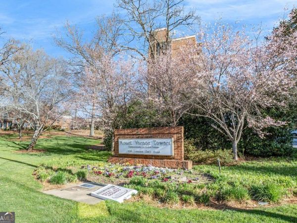 300 Johnson Ferry Road NE, Unit A203, Sandy Springs, GA 30328