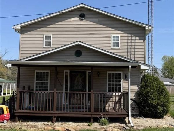 12364 S Carpenter Avenue, Clinton, IN 47842