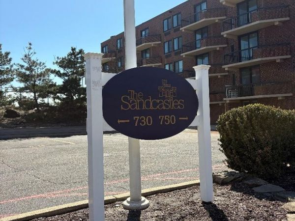 750 West Broadway, Unit 5Q, Long Beach, NY 11561