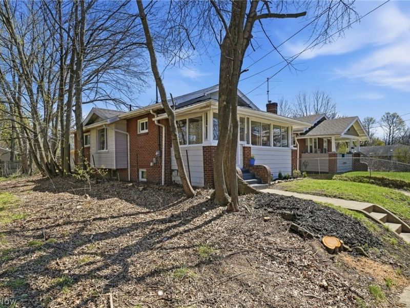 627 Arden Place, Akron, OH 44306 Photo 3