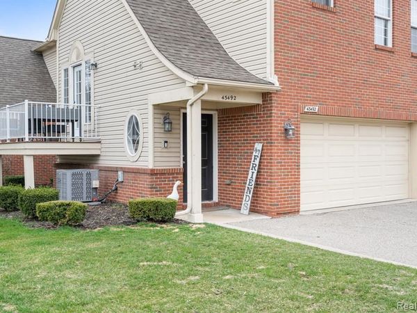 43492 Pendleton Circle, Sterling Heights, MI 48313