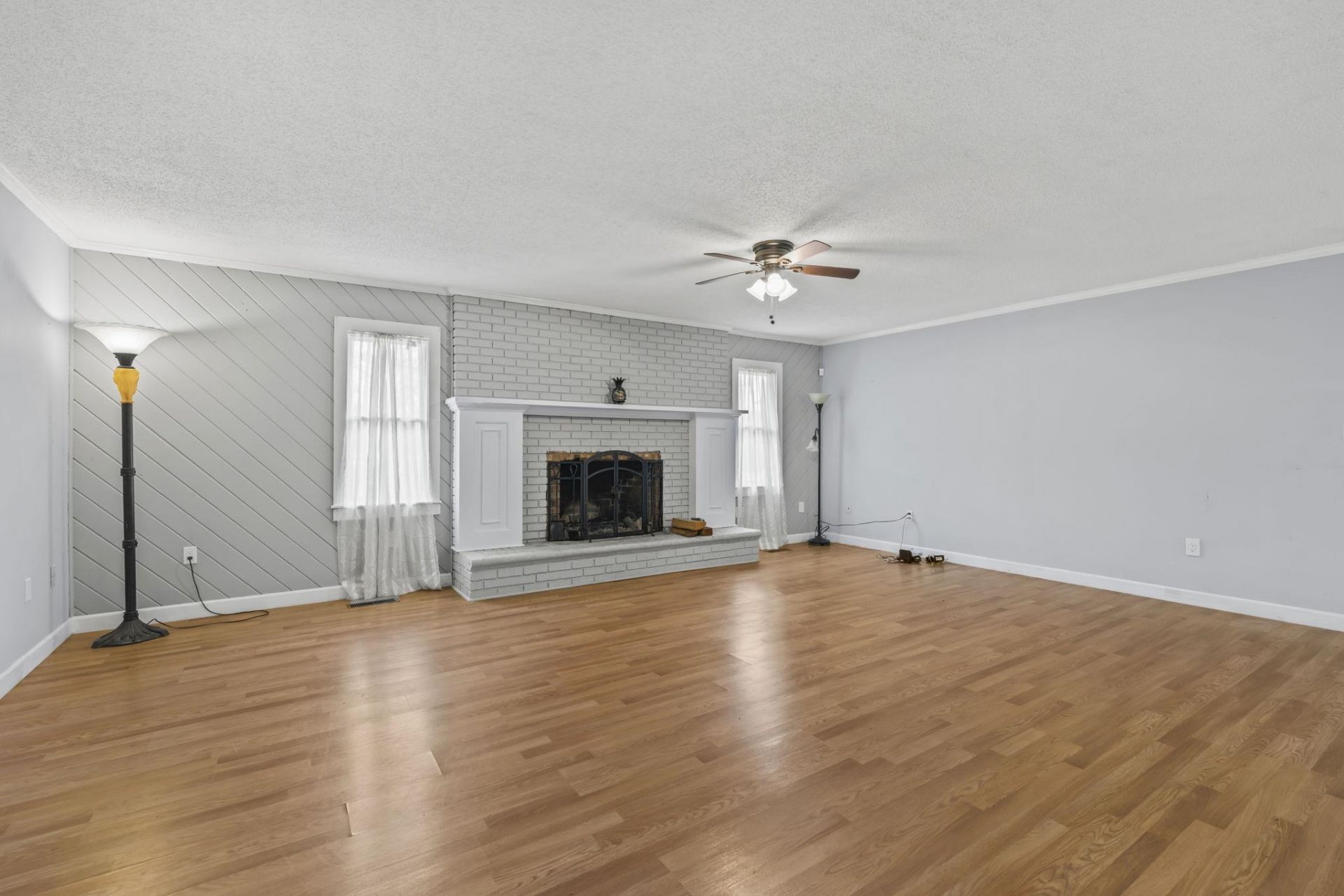 11831 N Highway 905 Photo 7