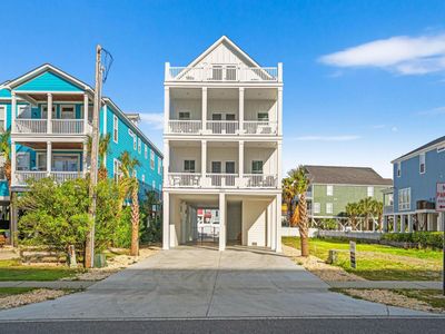 1211 N Waccamaw Dr., Murrells Inlet, SC 29576