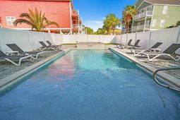 1211 N Waccamaw Dr. photo 4