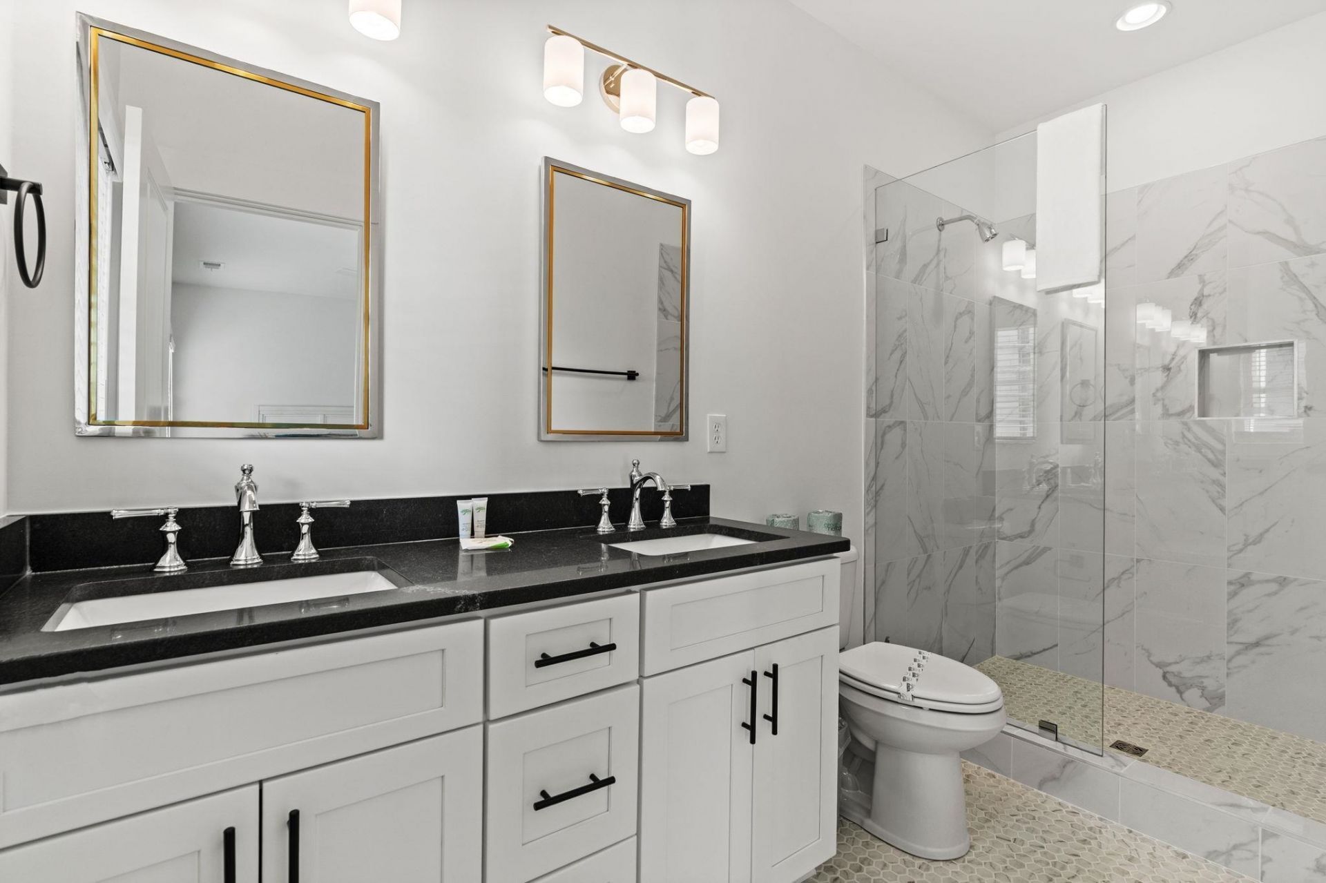 1211 N Waccamaw Dr. Photo 23