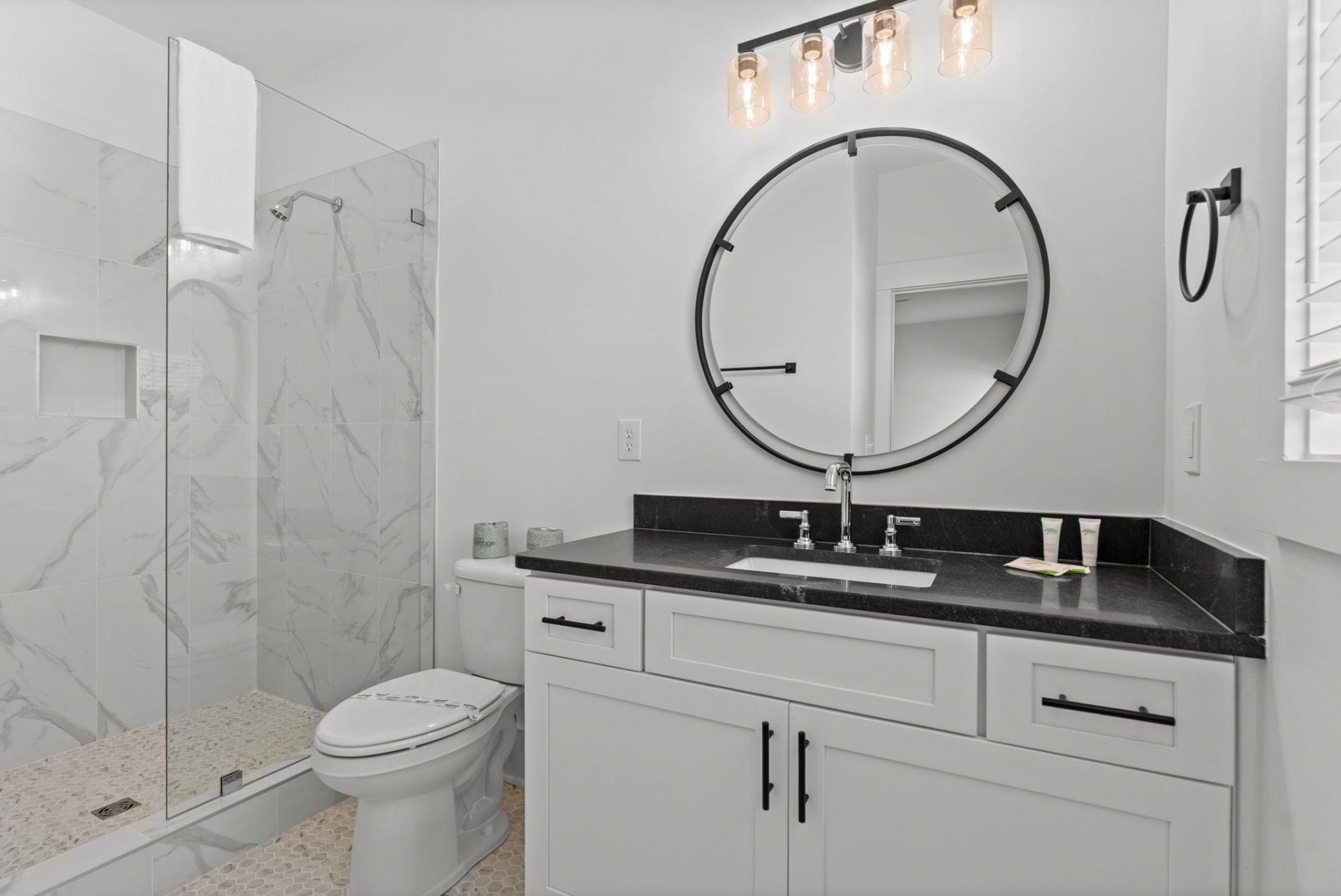 1211 N Waccamaw Dr. Photo 31