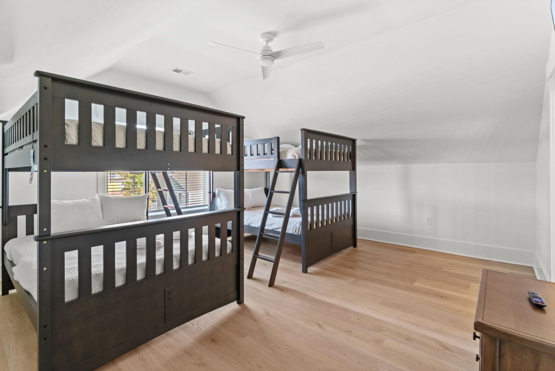 1211 N Waccamaw Dr. Photo 34