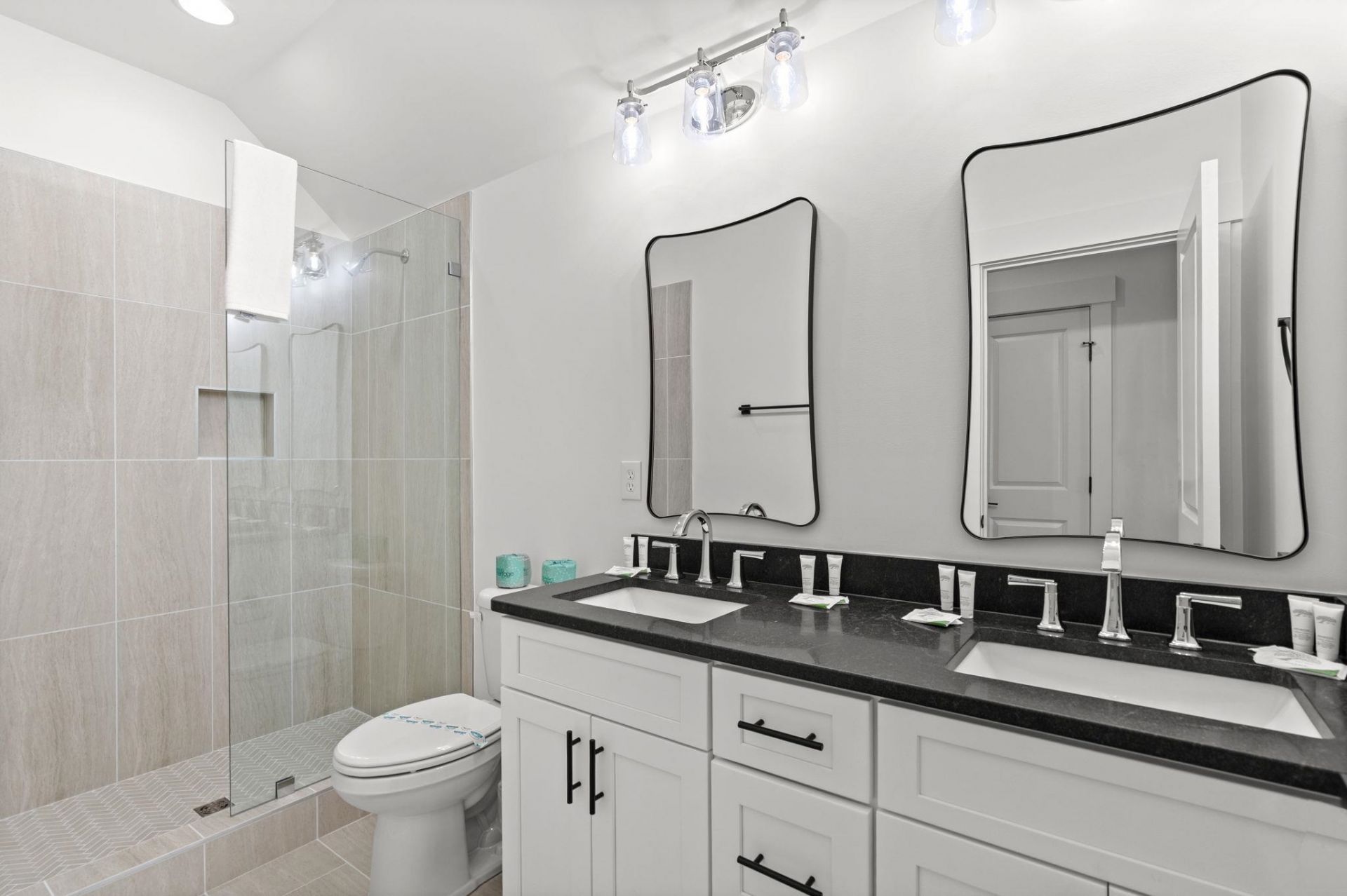 1211 N Waccamaw Dr. Photo 35