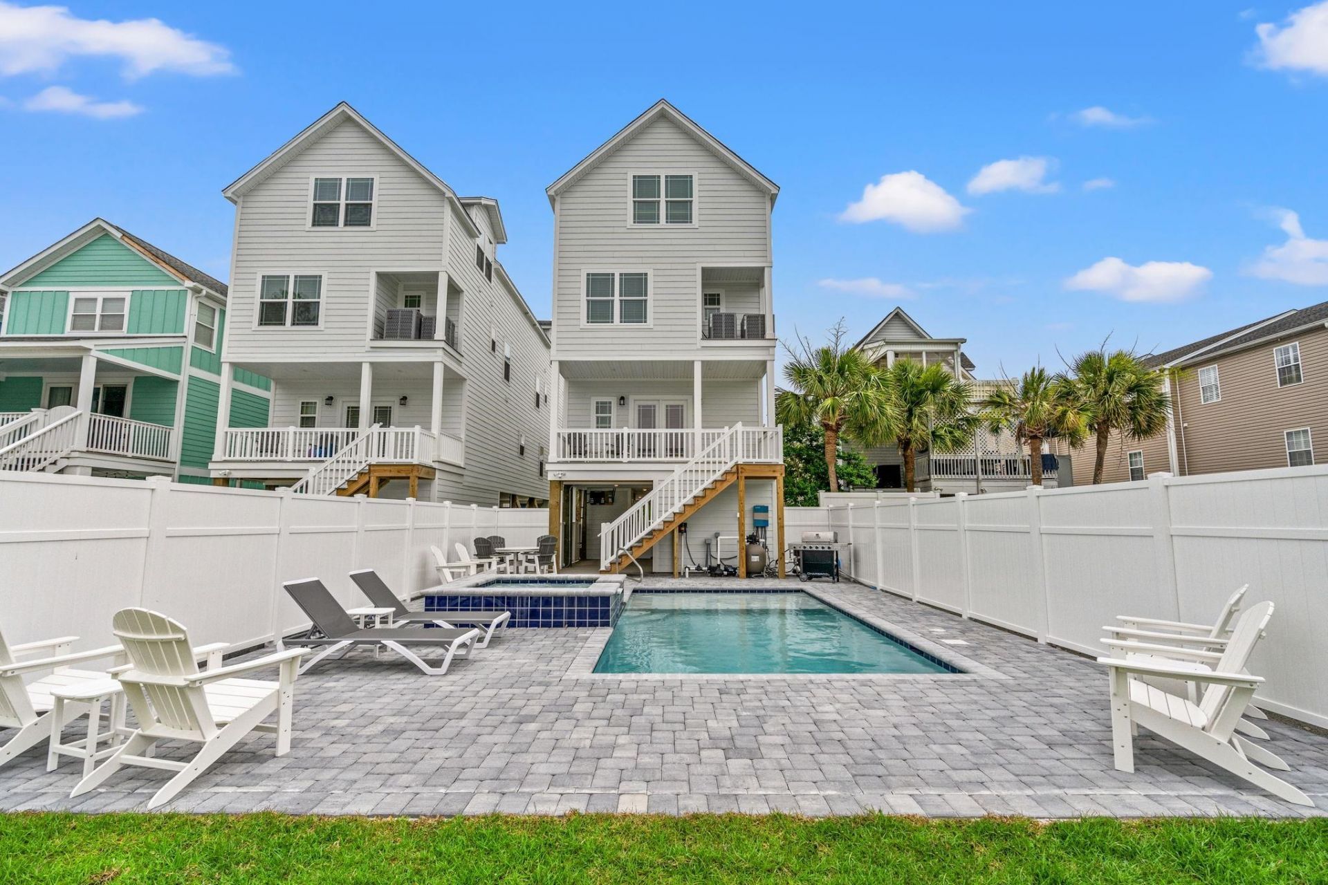 1211 N Waccamaw Dr. Photo 4