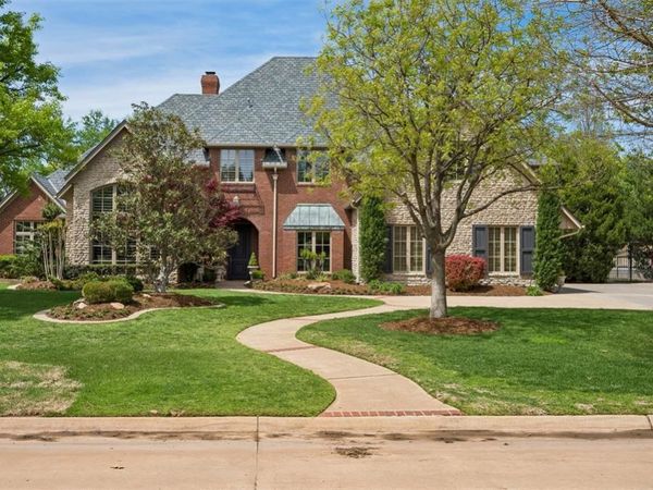 18709 Saddle River Drive, Edmond, OK 73012