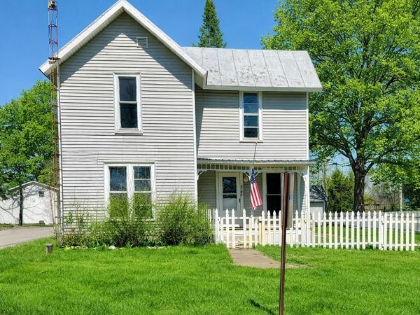 2582 E Montgomery Road, Frontier, MI 49239