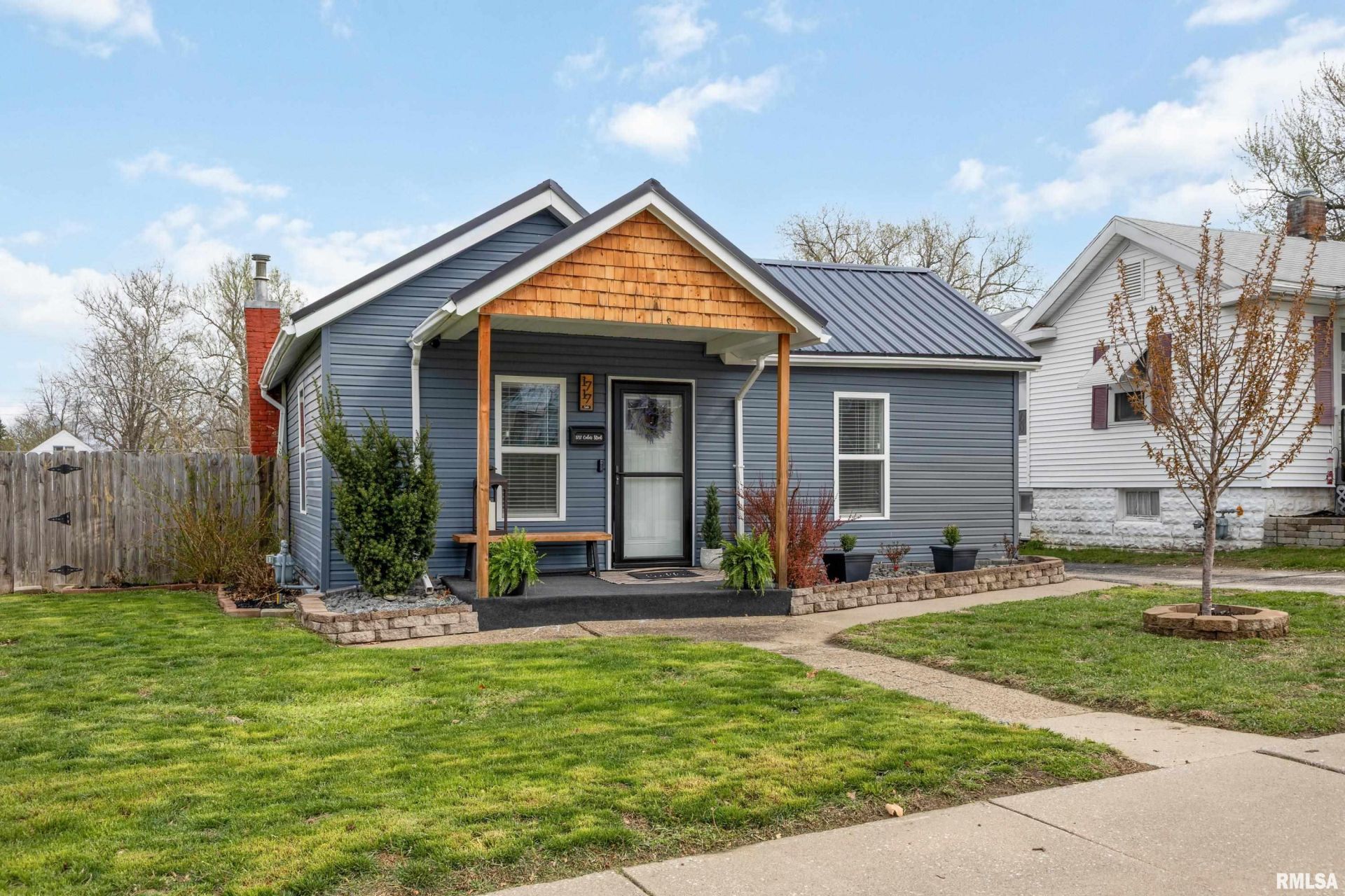 1717 Cedar Street, Quincy, IL 62305 Main Photo