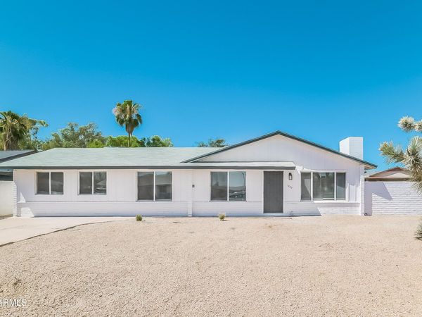 1802 W WAHALLA Lane, Phoenix, AZ 85027