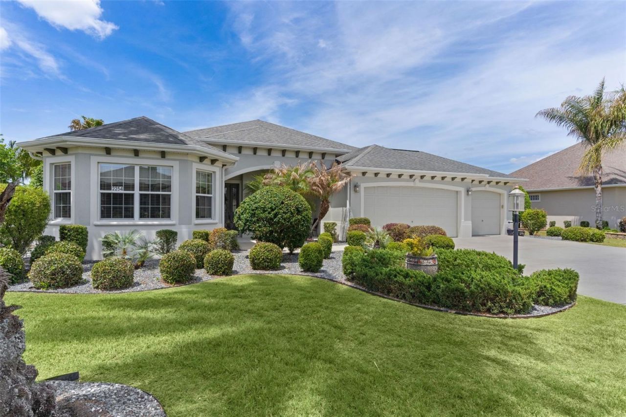 2254 Isleworth Circle, The Villages, FL 32163 Photo