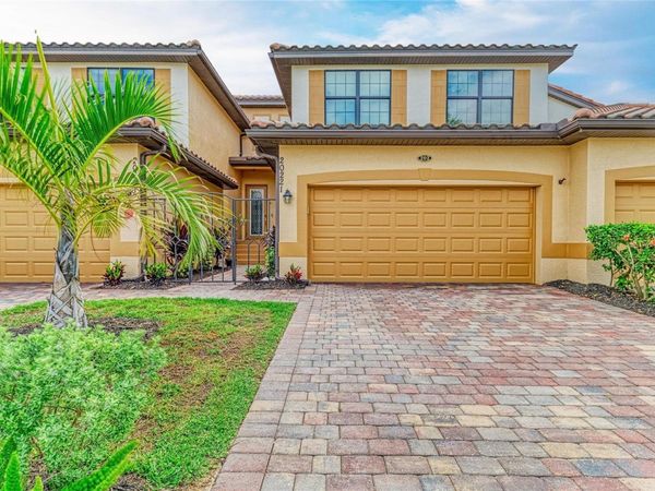 20221 RAGAZZA CIRCLE, Unit 202, VENICE, FL 34293