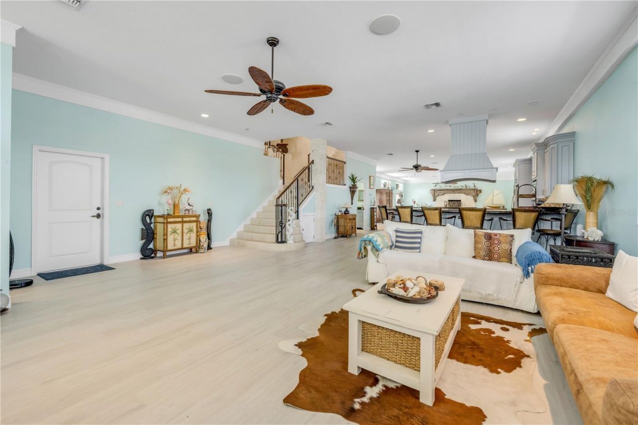 708 Ocean Avenue, New Smyrna Beach, FL 32169 Photo