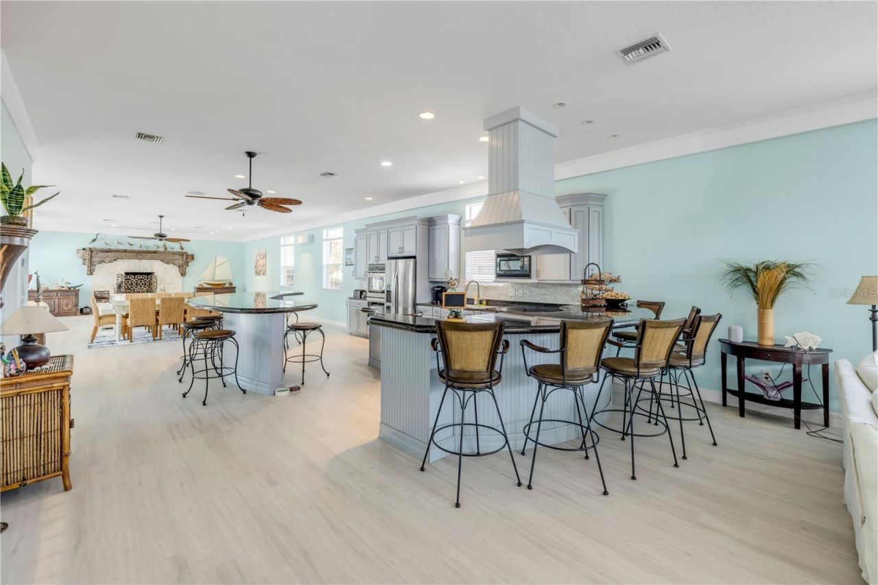 708 Ocean Avenue, New Smyrna Beach, FL 32169 Photo