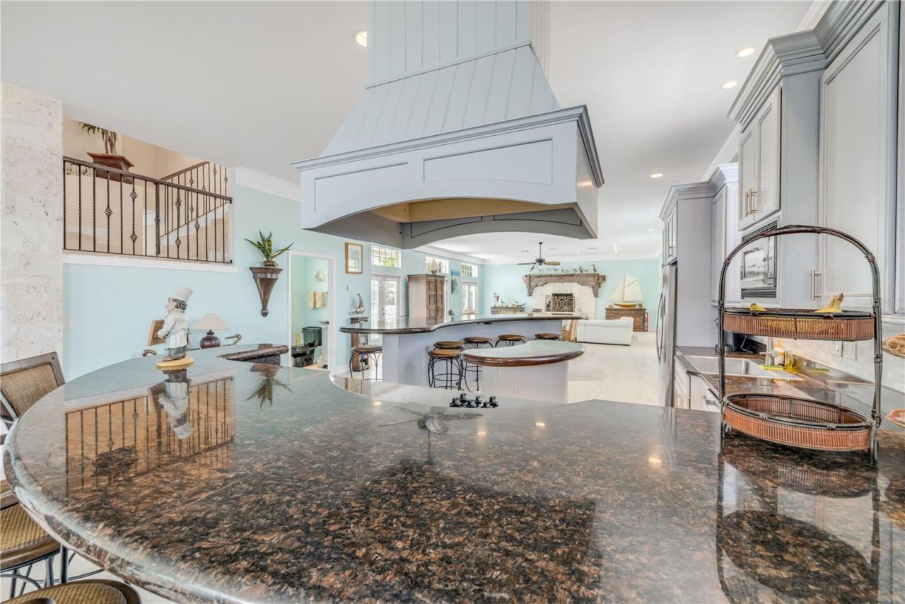 708 Ocean Avenue, New Smyrna Beach, FL 32169 Photo