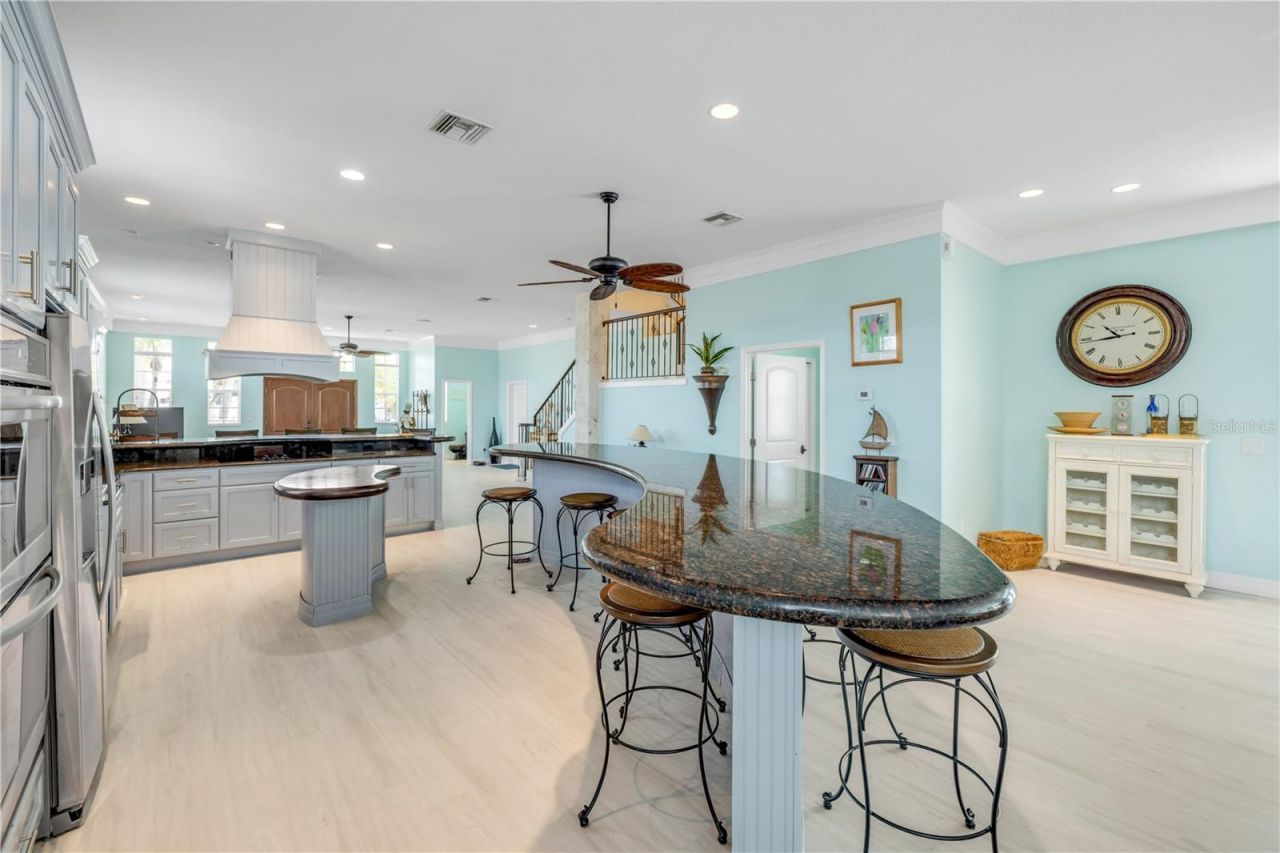 708 Ocean Avenue, New Smyrna Beach, FL 32169 Photo