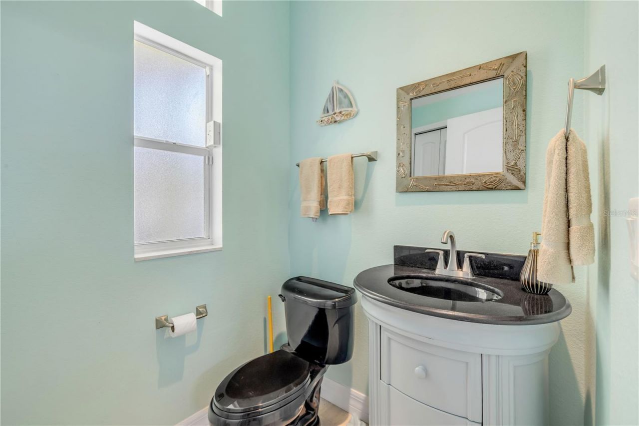 708 Ocean Avenue, New Smyrna Beach, FL 32169 Photo