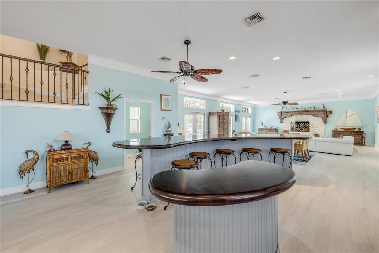 708 Ocean Avenue, New Smyrna Beach, FL 32169 Photo