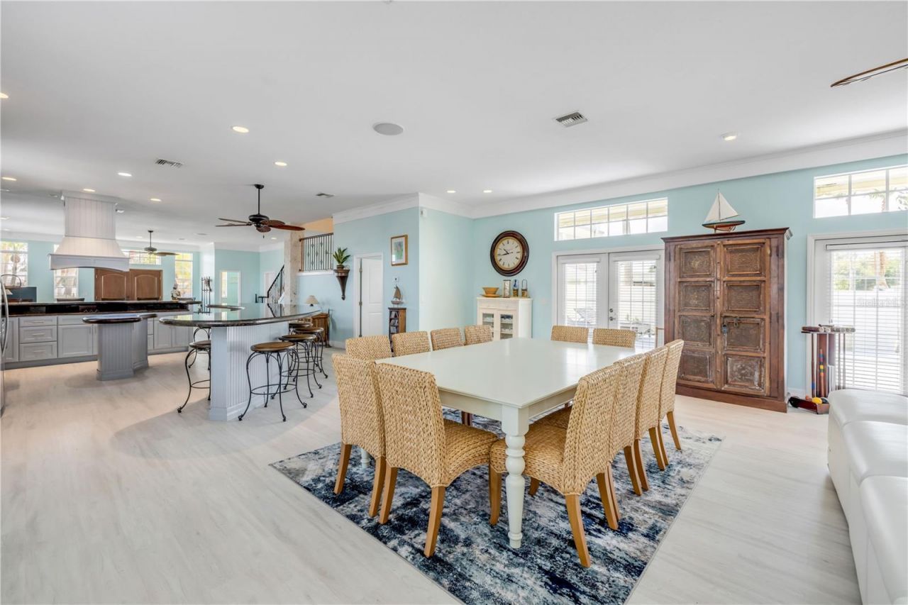 708 Ocean Avenue, New Smyrna Beach, FL 32169 Photo