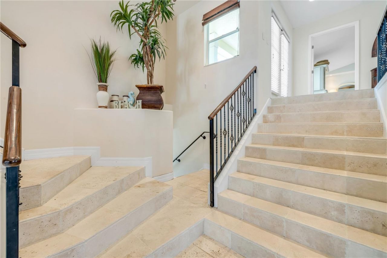 708 Ocean Avenue, New Smyrna Beach, FL 32169 Photo