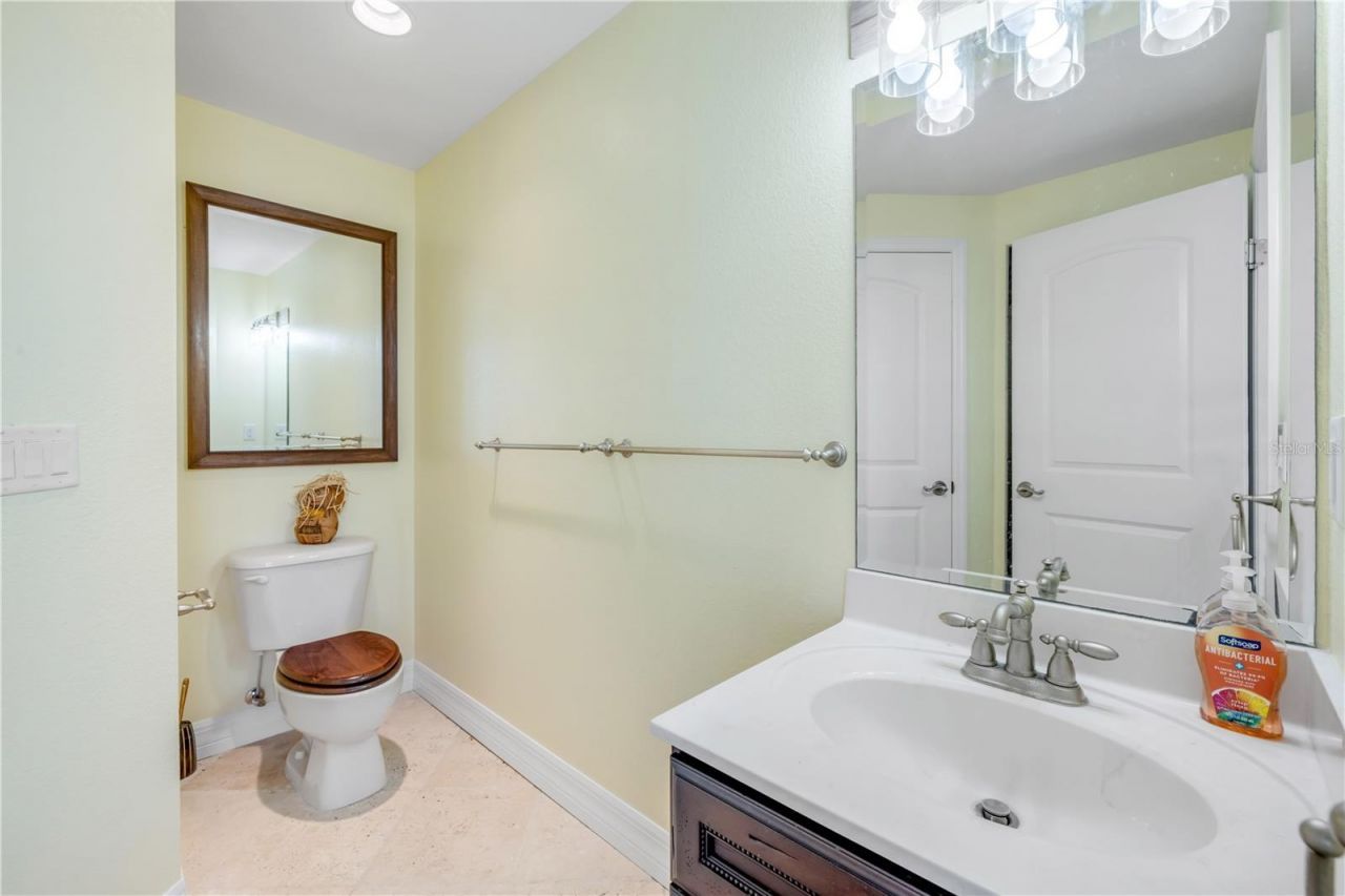 708 Ocean Avenue, New Smyrna Beach, FL 32169 Photo