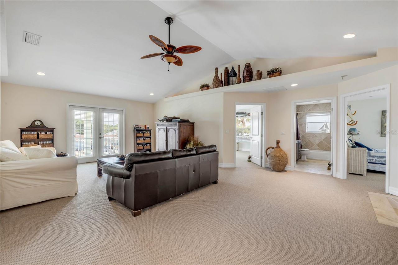 708 Ocean Avenue, New Smyrna Beach, FL 32169 Photo