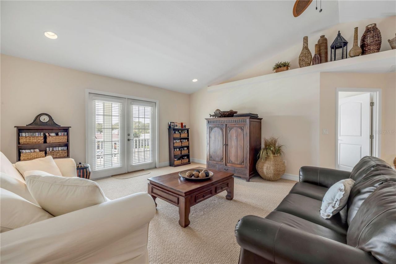 708 Ocean Avenue, New Smyrna Beach, FL 32169 Photo