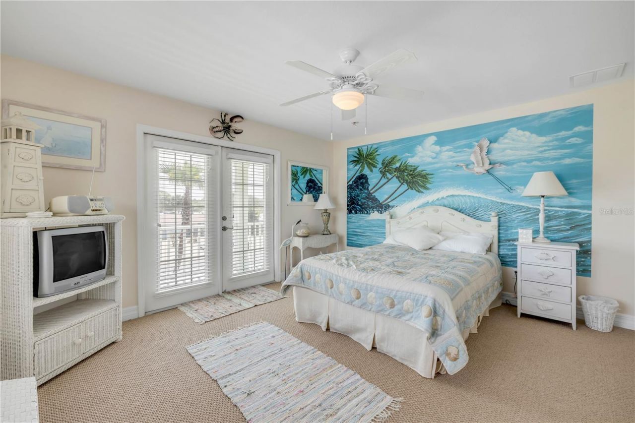 708 Ocean Avenue, New Smyrna Beach, FL 32169 Photo