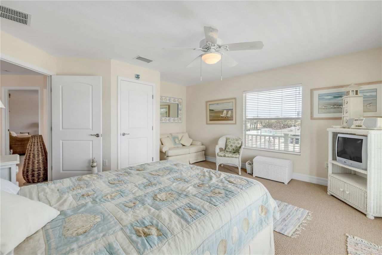 708 Ocean Avenue, New Smyrna Beach, FL 32169 Photo