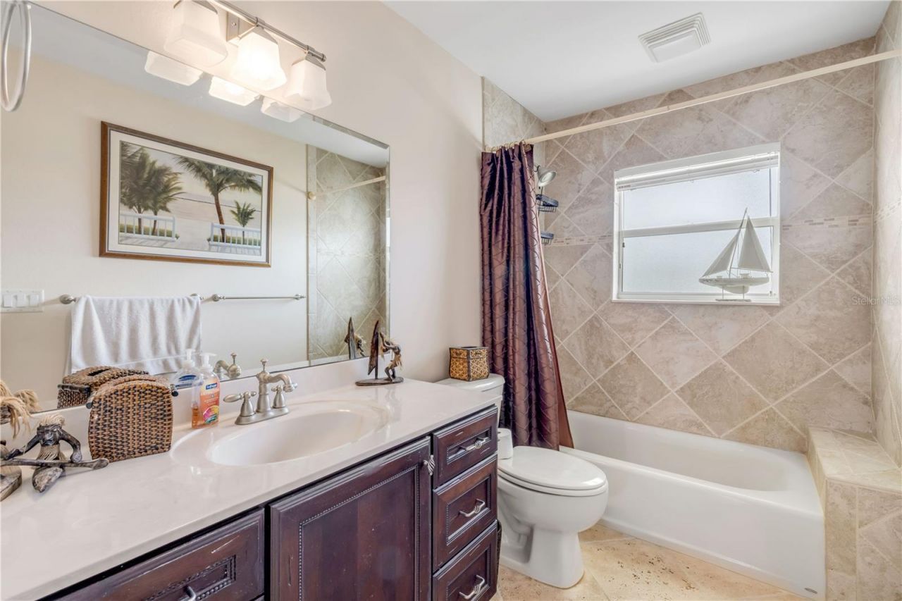 708 Ocean Avenue, New Smyrna Beach, FL 32169 Photo