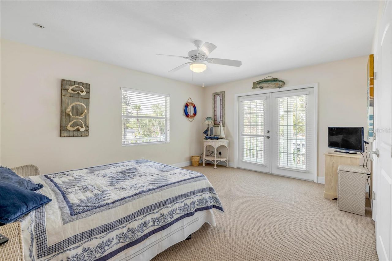 708 Ocean Avenue, New Smyrna Beach, FL 32169 Photo