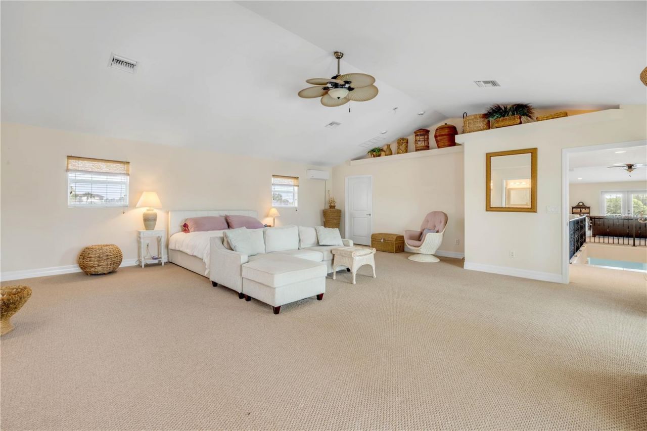 708 Ocean Avenue, New Smyrna Beach, FL 32169 Photo