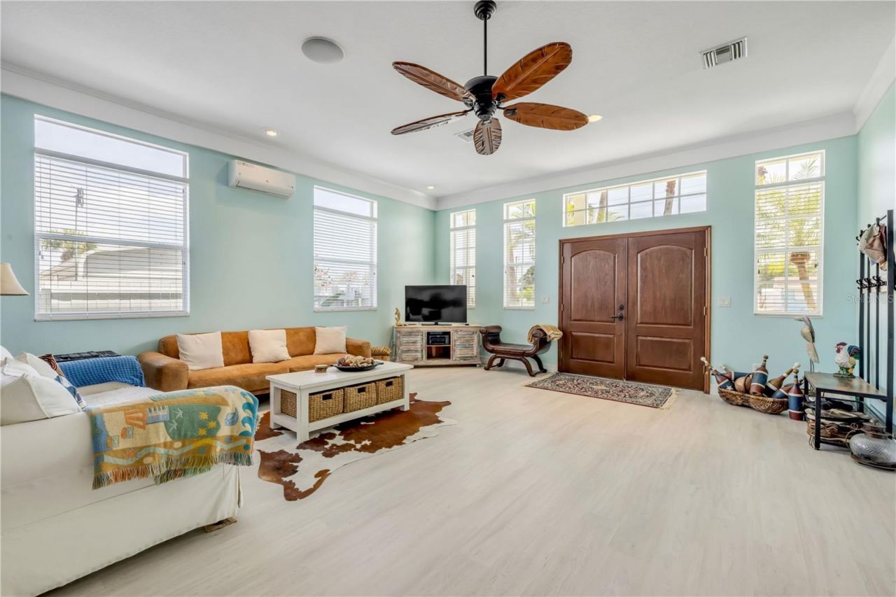 708 Ocean Avenue, New Smyrna Beach, FL 32169 Photo