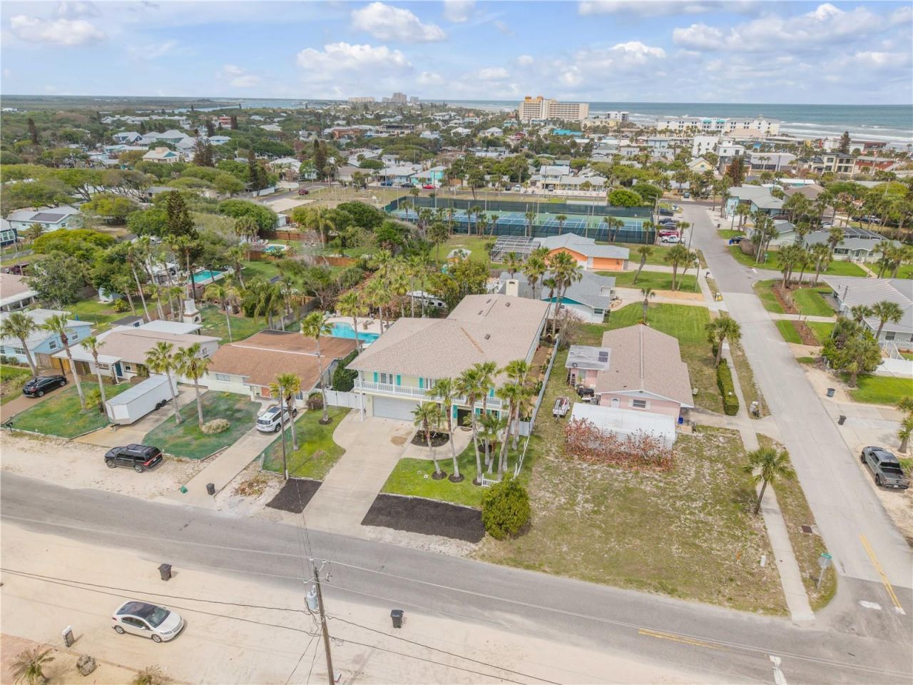 708 Ocean Avenue, New Smyrna Beach, FL 32169 Photo