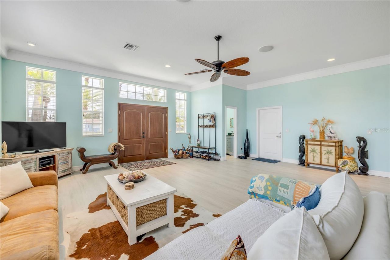 708 Ocean Avenue, New Smyrna Beach, FL 32169 Photo