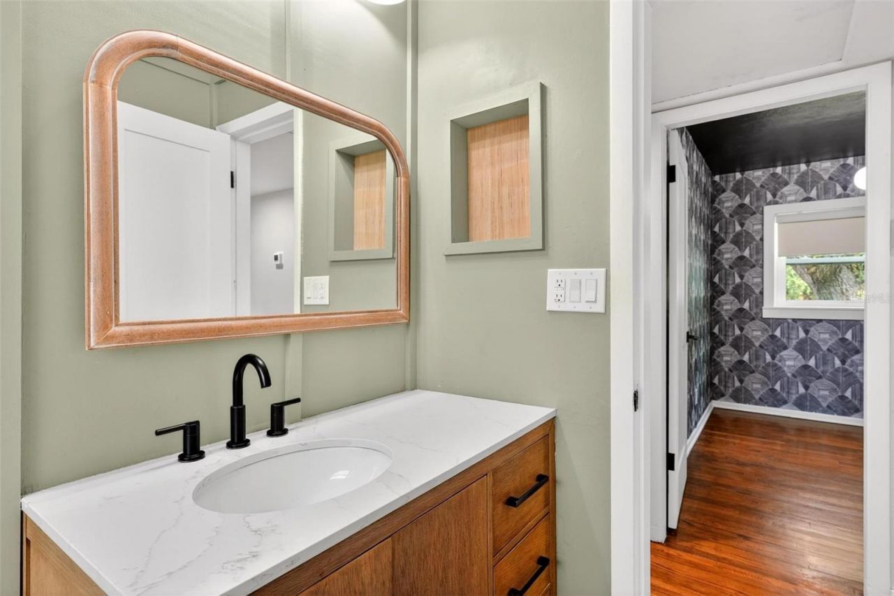 5314 E Kaley Street , Orlando, FL 32812 Photo