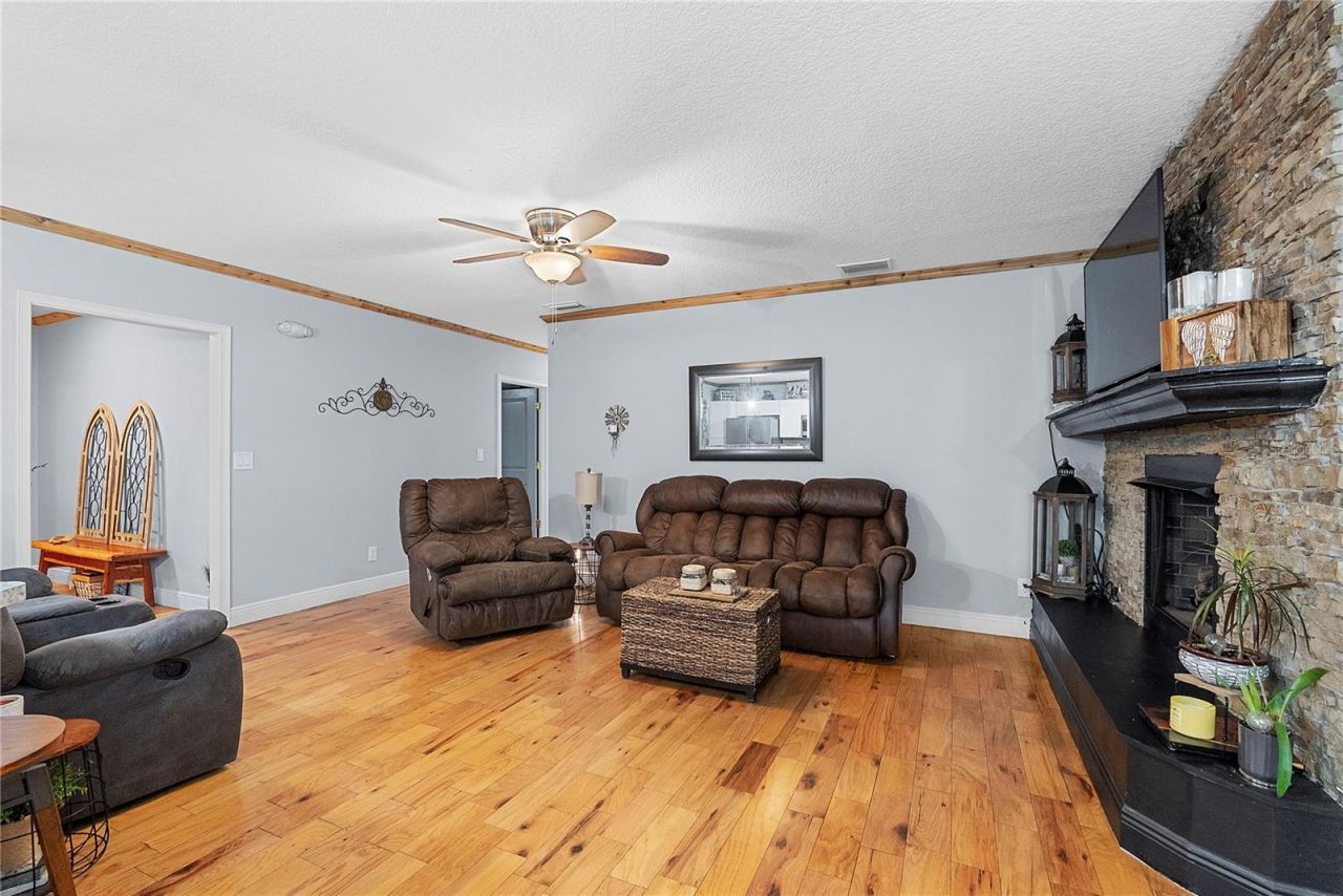 443 N High Street , Lake Helen, FL 32744 Photo