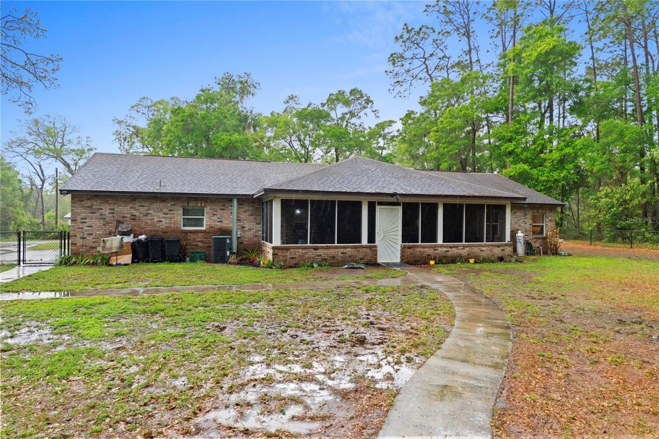 443 N High Street , Lake Helen, FL 32744 Photo