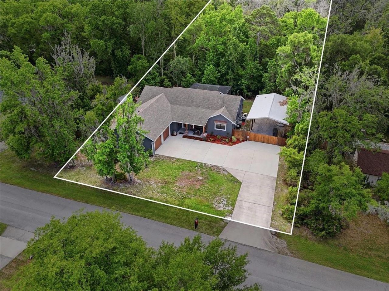 6422 Forestwood Drive W, Lakeland, FL 33811 Photo