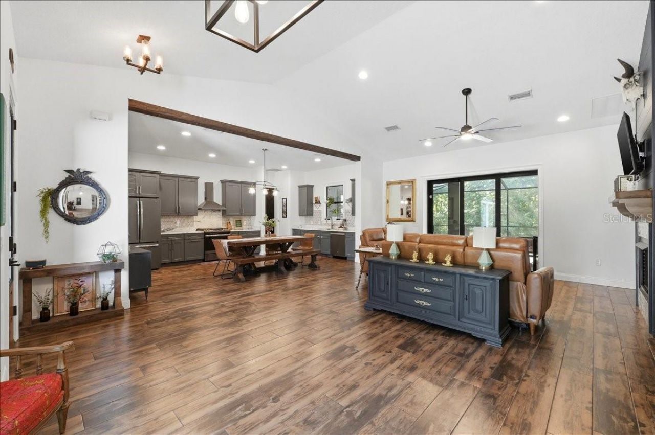 6422 Forestwood Drive W, Lakeland, FL 33811 Photo